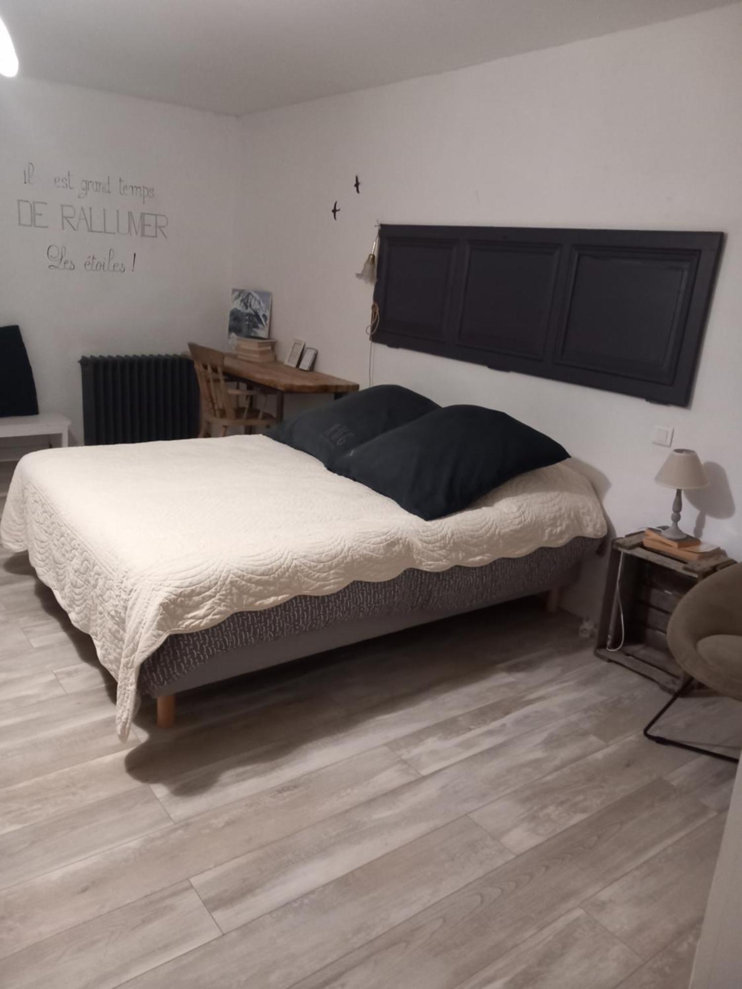 Les Tilleuls Saint-Jean-d'Avelanne Exteriör bild