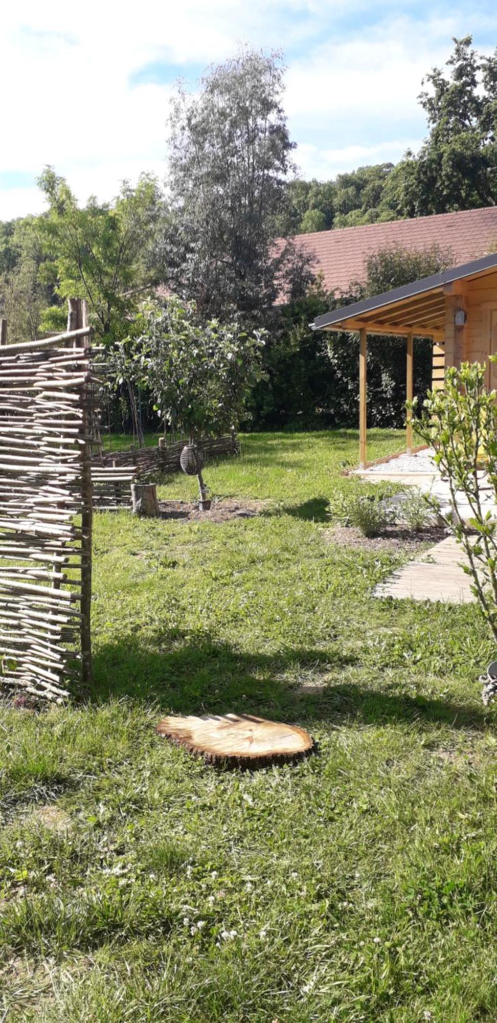 Les Tilleuls Saint-Jean-d'Avelanne Exteriör bild